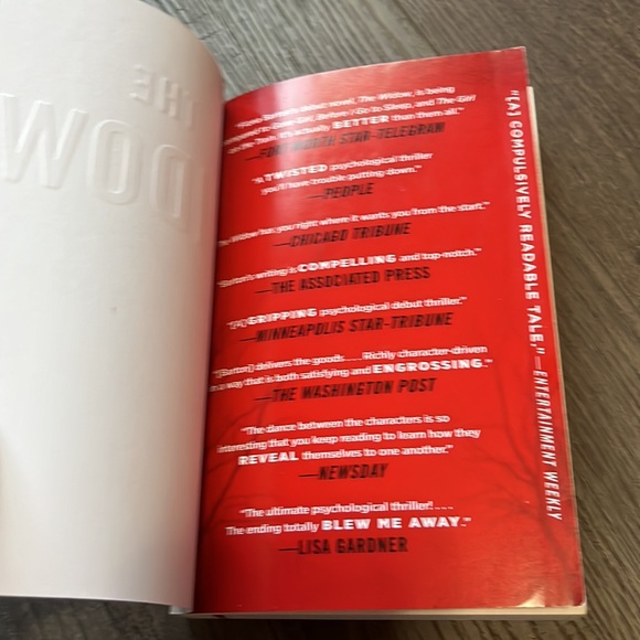 Books- 4 for $20. The Widow by Fiona Barton - Picture 3 of 3